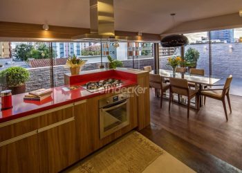 Cobertura à venda com 127m², 2 dormitórios, 1 suíte, 1 vaga no bairro Petrópolis em Porto Alegre