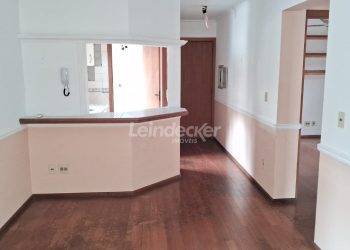 Apartamento à venda com 75m², 2 dormitórios, 1 suíte, 1 vaga no bairro Petrópolis em Porto Alegre