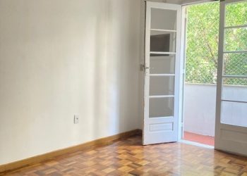 Apartamento à venda com 82m², 3 dormitórios no bairro Centro Histórico em Porto Alegre