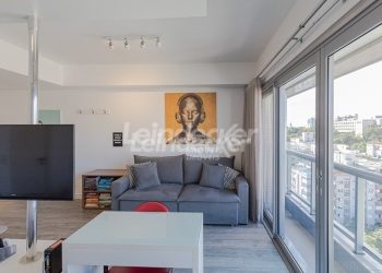 Loft à venda com 40m², 1 dormitório, 1 vaga no bairro Auxiliadora em Porto Alegre
