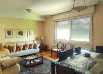Apartamento à venda com 124m², 3 dormitórios, 1 suíte no bairro Rio Branco em Porto Alegre