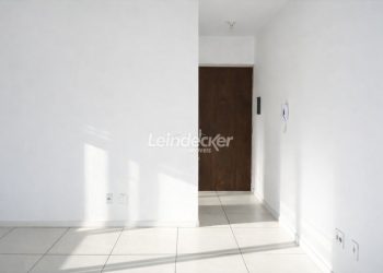 Apartamento à venda com 42m², 1 dormitório, 1 vaga no bairro Jardim do Salso em Porto Alegre