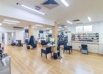 Loja à venda com 321m², 3 vagas no bairro Menino Deus em Porto Alegre