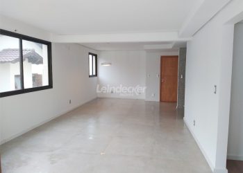 Cobertura Horizontal à venda com 145m², 3 dormitórios, 1 suíte, 2 vagas no bairro Chácara das Pedras em Porto Alegre