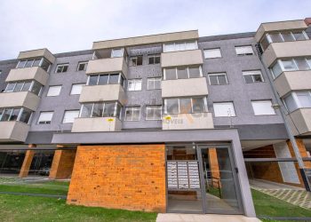 Apartamento à venda com 90m², 3 dormitórios, 1 suíte, 2 vagas no bairro Jardim Planalto em Porto Alegre