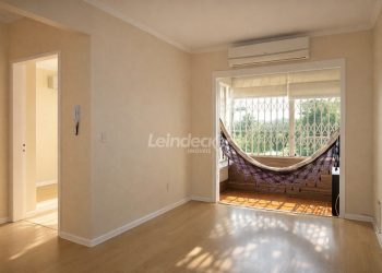 Apartamento à venda com 44m², 1 dormitório, 1 vaga no bairro Praia de Belas em Porto Alegre