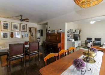 Cobertura à venda com 240m², 3 dormitórios, 1 suíte no bairro Rio Branco em Porto Alegre