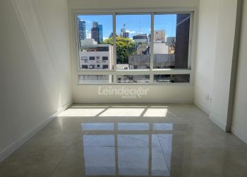 Apartamento à venda com 83m², 2 dormitórios, 2 suítes, 2 vagas no bairro Higienópolis em Porto Alegre