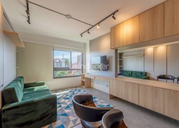 Loft à venda com 28m², 1 dormitório, 1 vaga no bairro Petrópolis em Porto Alegre