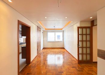 Apartamento à venda com 93m², 3 dormitórios, 1 suíte, 2 vagas no bairro Petrópolis em Porto Alegre