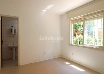 Apartamento à venda com 44m², 1 dormitório no bairro Jardim do Salso em Porto Alegre