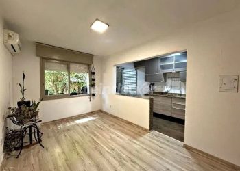 Apartamento à venda com 41m², 1 dormitório no bairro Jardim do Salso em Porto Alegre