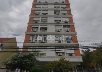 Apartamento à venda com 96m², 3 dormitórios, 1 vaga no bairro Santana em Porto Alegre