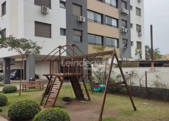 Apartamento à venda com 60m², 2 dormitórios, 1 suíte, 1 vaga no bairro Camaquã em Porto Alegre