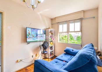 Apartamento à venda com 53m², 2 dormitórios, 1 vaga no bairro Santana em Porto Alegre