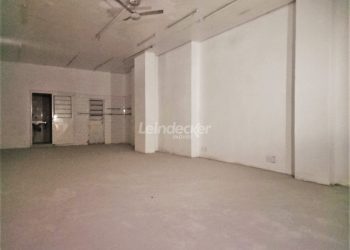 Loja à venda com 182m², 1 vaga no bairro Centro Histórico em Porto Alegre