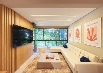 Apartamento à venda com 99m², 3 dormitórios, 1 suíte, 1 vaga no bairro Chácara das Pedras em Porto Alegre