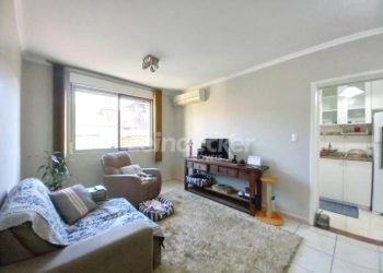 Apartamento à venda com 80m², 2 dormitórios, 1 vaga no bairro Medianeira em Porto Alegre