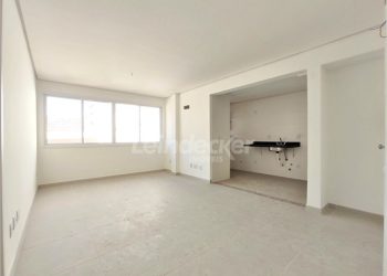 Apartamento à venda com 68m², 2 dormitórios, 1 suíte, 2 vagas no bairro Higienópolis em Porto Alegre