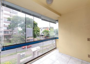 Apartamento à venda com 102m², 3 dormitórios, 1 suíte, 1 vaga no bairro Chácara das Pedras em Porto Alegre