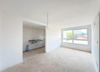 Apartamento à venda com 47m², 1 dormitório, 1 vaga no bairro Passo d'Areia em Porto Alegre