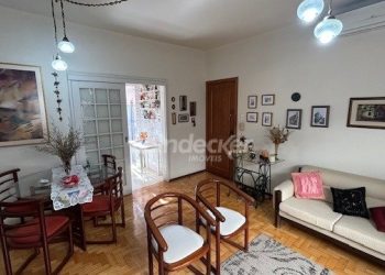 Apartamento à venda com 62m², 2 dormitórios, 1 vaga no bairro Petrópolis em Porto Alegre