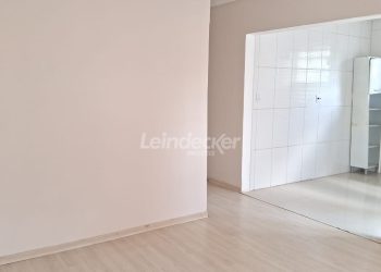 Apartamento à venda com 67m², 3 dormitórios, 1 vaga no bairro Teresópolis em Porto Alegre