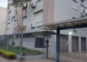 Apartamento à venda com 98m², 3 dormitórios, 1 vaga no bairro Vila Ipiranga em Porto Alegre