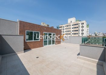 Cobertura à venda com 243m², 3 dormitórios, 1 suíte, 2 vagas no bairro Higienopolis em Porto Alegre
