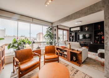 Apartamento à venda com 101m², 2 dormitórios, 1 suíte, 1 vaga no bairro Rio Branco em Porto Alegre