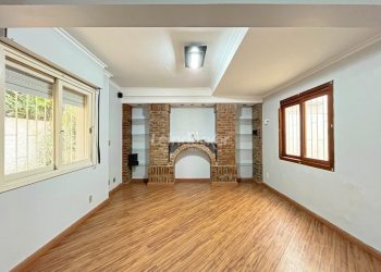 Casa em Condomínio à venda com 138m², 4 dormitórios, 1 vaga no bairro Cristal em Porto Alegre