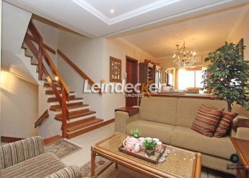 Casa em Condomínio à venda com 252m², 3 dormitórios, 1 suíte, 3 vagas no bairro Tristeza em Porto Alegre