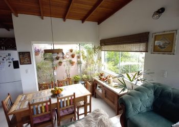 Cobertura à venda com 118m², 2 dormitórios, 1 vaga no bairro Cristal em Porto Alegre