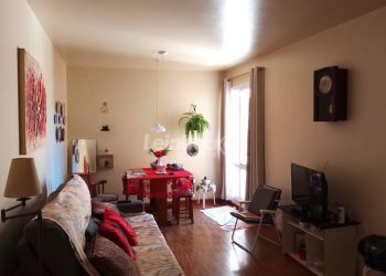 Apartamento à venda com 68m², 2 dormitórios no bairro Rio Branco em Porto Alegre