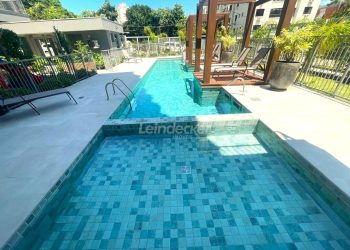 Apartamento à venda com 70m², 2 dormitórios, 2 suítes, 1 vaga no bairro Moinhos de Ventos em Porto Alegre