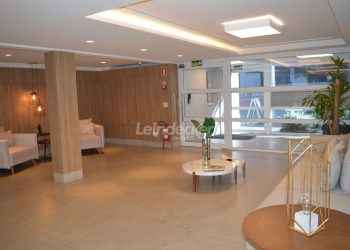 Apartamento à venda com 96m², 2 dormitórios, 2 suítes, 1 vaga no bairro Bom Fim em Porto Alegre