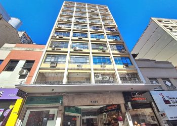 Salas/Conjuntos à venda com 40m² no bairro Centro Histórico em Porto Alegre