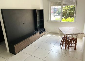 Apartamento à venda com 42m², 1 dormitório, 1 vaga no bairro Jardim do Salso em Porto Alegre