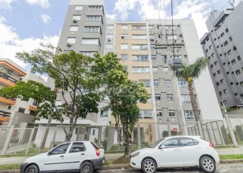 Apartamento à venda com 68m², 2 dormitórios, 1 suíte, 1 vaga no bairro Bom Jesus em Porto Alegre