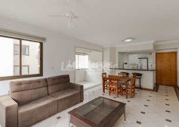 Apartamento à venda com 89m², 2 dormitórios, 1 suíte, 1 vaga no bairro Petrópolis em Porto Alegre