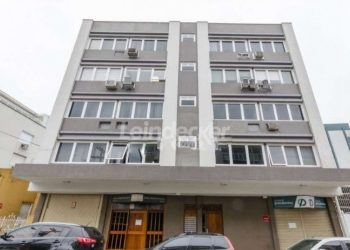 Salas/Conjuntos à venda com 30m² no bairro Azenha em Porto Alegre