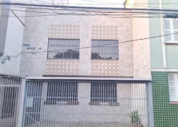 Apartamento à venda com 54m², 2 dormitórios, 1 suíte no bairro Centro Histórico em Porto Alegre