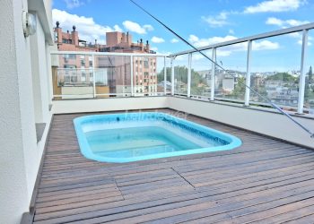 Cobertura à venda com 158m², 3 dormitórios, 1 suíte, 2 vagas no bairro Chácara das Pedras em Porto Alegre