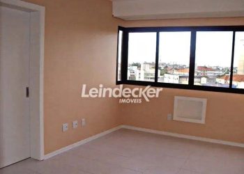 Apartamento à venda com 40m², 1 dormitório, 1 vaga no bairro São João em Porto Alegre