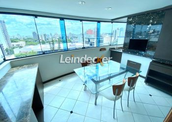 Apartamento à venda com 96m², 2 dormitórios, 1 suíte, 2 vagas no bairro Menino Deus em Porto Alegre