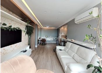 Apartamento à venda com 85m², 3 dormitórios, 1 suíte, 2 vagas no bairro Santo Antônio em Porto Alegre