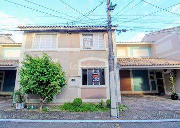 Casa em Condomínio à venda com 85m², 4 dormitórios, 2 vagas no bairro Humaitá em Porto Alegre