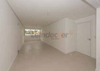 Apartamento à venda com 90m², 3 dormitórios, 1 suíte, 2 vagas no bairro Jardim Planalto em Porto Alegre