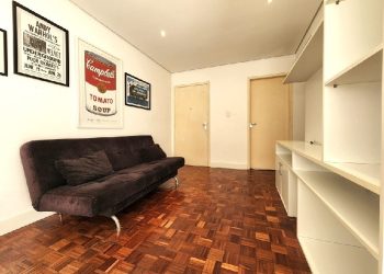Apartamento à venda com 58m², 2 dormitórios, 1 vaga no bairro Santo Antônio em Porto Alegre