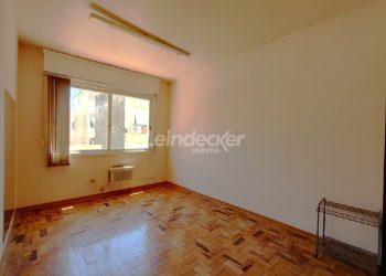 Salas/Conjuntos à venda com 25m² no bairro Passo d'Areia em Porto Alegre